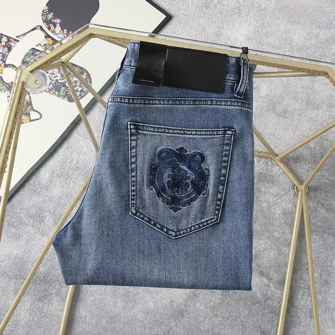 Brand High Quality Men's Jeans Thin Cotton Spring Summer Casual Denim Pants Blue Embroidery Mid Waist Plus Size 30-40 Trousers
Brand High Quality Men's Jeans Thin Cotton Spring Summer Casual Denim Pants Blue Embroidery Mid Waist Plus Size 30-40 Trousers