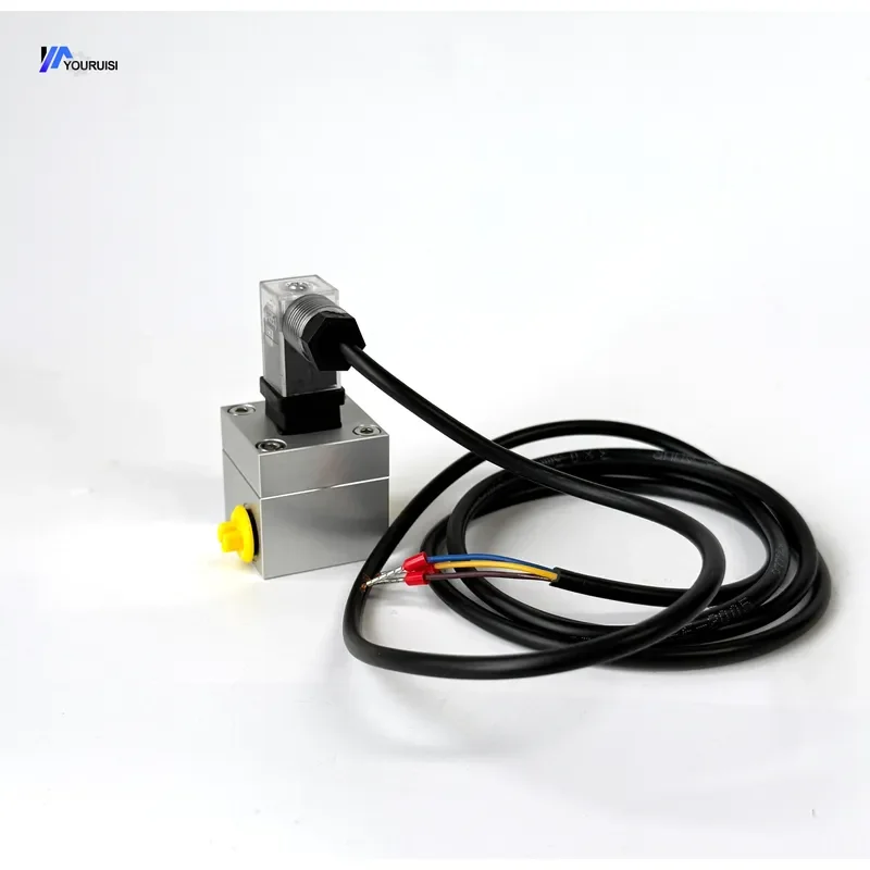 High Precision Mini Digital Flowmeter PLC NPN Pulse Gear Sensor IP65/IP67 Protection 0.5% Precision OEM Milk Food & Beverage
High Precision Mini Digital Flowmeter PLC NPN Pulse Gear Sensor IP65/IP67 Protection 0.5% Precision OEM Milk Food & Beverage