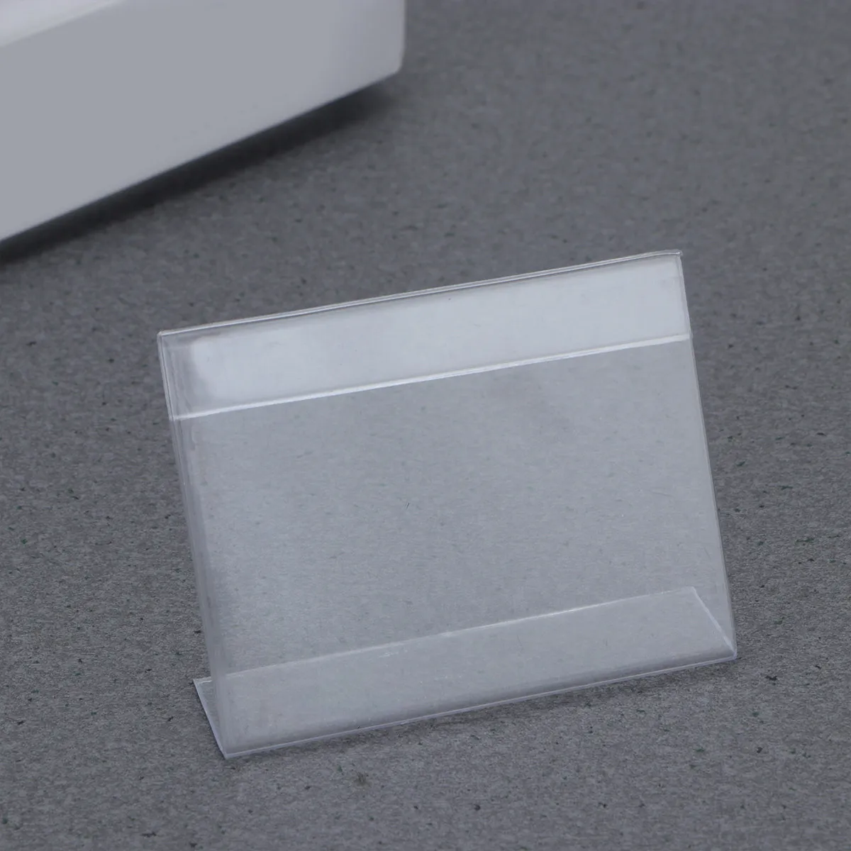 12Pcs Premium Clear Plastic Price Tag Holders Strong Label Racks for Stores Supermarkets Retail Outlets Easy Install Reusable
12Pcs Premium Clear Plastic Price Tag Holders Strong Label Racks for Stores Supermarkets Retail Outlets Easy Install Reusable