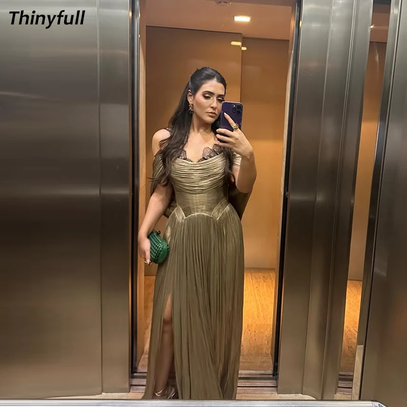 Thinyfull A-line Off Shoulder Prom Dresses Sleeveless Arab Evening Party Gown Dubai Split Long Dress robes de soirée Customized
Thinyfull A-line Off Shoulder Prom Dresses Sleeveless Arab Evening Party Gown Dubai Split Long Dress robes de soirée Customized