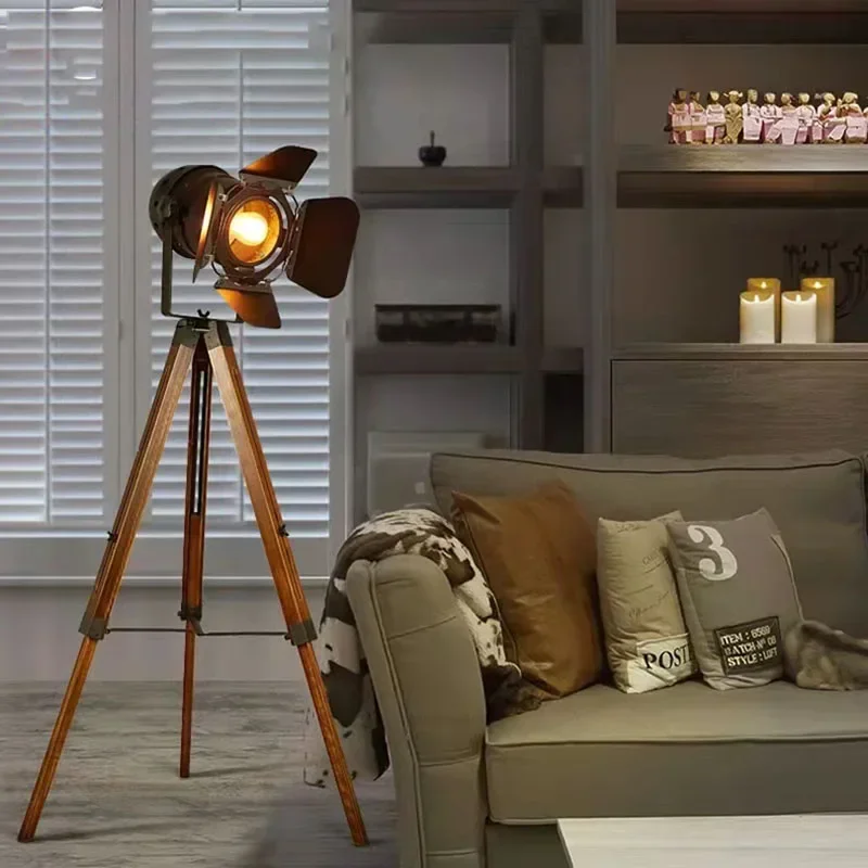 American Retro Industrial Floor Lamp Bar Creative Personality Studio Decoration Retro LED Tripod Floor Light
American Retro Industrial Floor Lamp Bar Creative Personality Studio Decoration Retro LED Tripod Floor Light