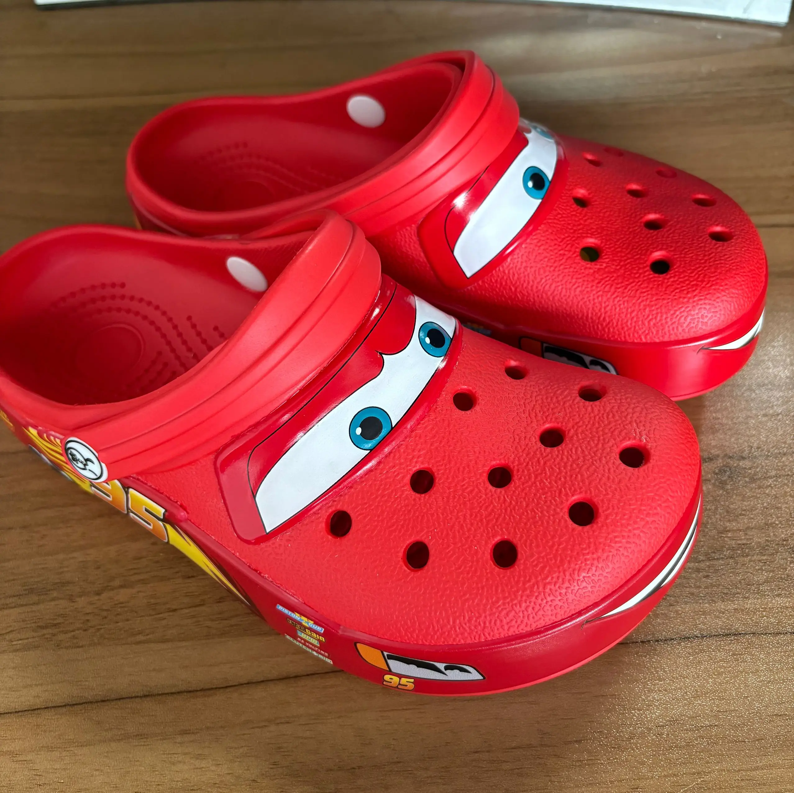 Disney New Lightning Mcqueen Pixar Cartoon Solid Waterproof Slippers Beach Shoes Sandals Casual Breathable Ankle-Wrap Shoes Gift
Disney New Lightning Mcqueen Pixar Cartoon Solid Waterproof Slippers Beach Shoes Sandals Casual Breathable Ankle-Wrap Shoes Gift