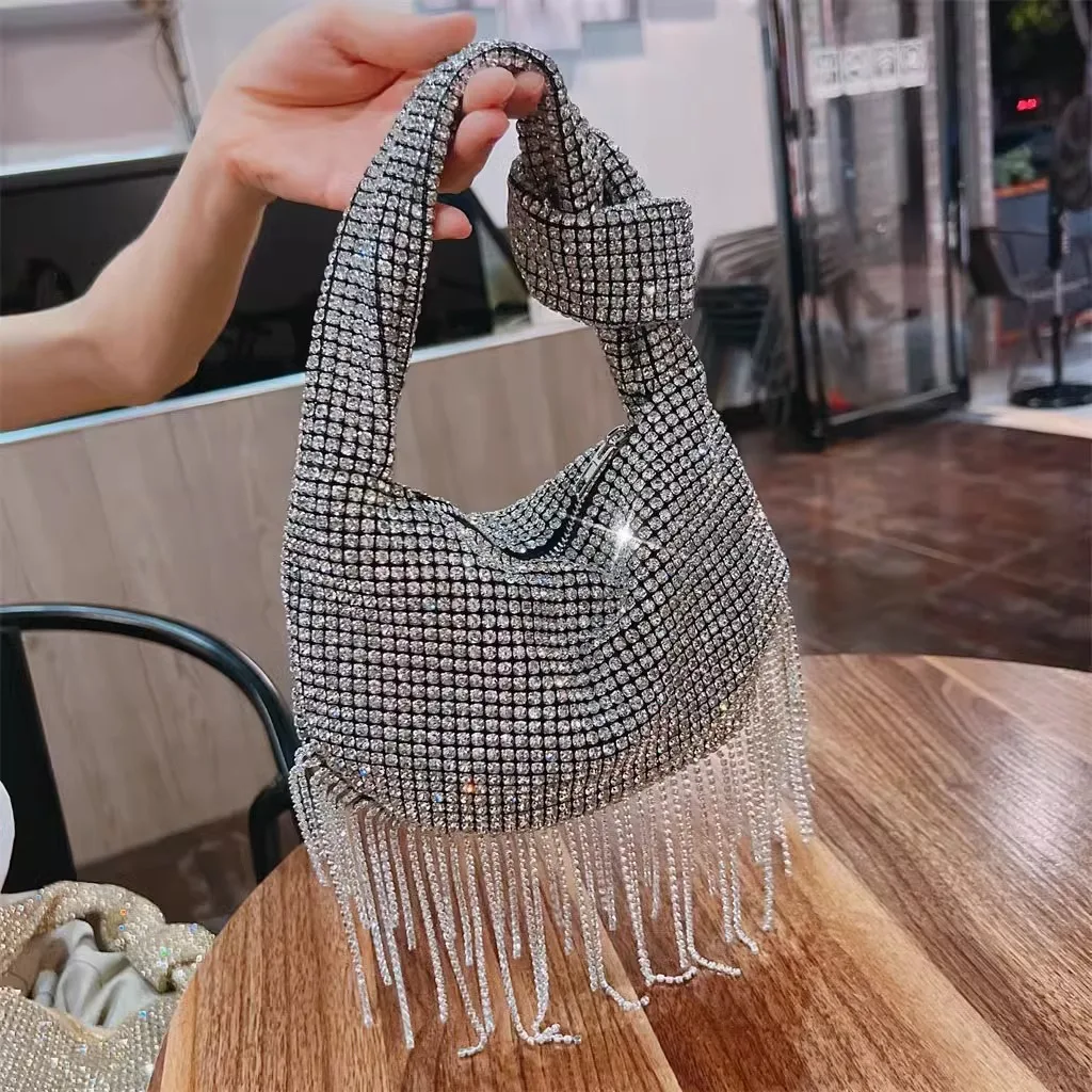 2025 New Style Full Diamond Bag, Diamond-Encrusted Evening Bag, Handheld Wedding Banquet Bag, Party Bag, Xipopoqiu Cheongsam Wom
2025 New Style Full Diamond Bag, Diamond-Encrusted Evening Bag, Handheld Wedding Banquet Bag, Party Bag, Xipopoqiu Cheongsam Wom