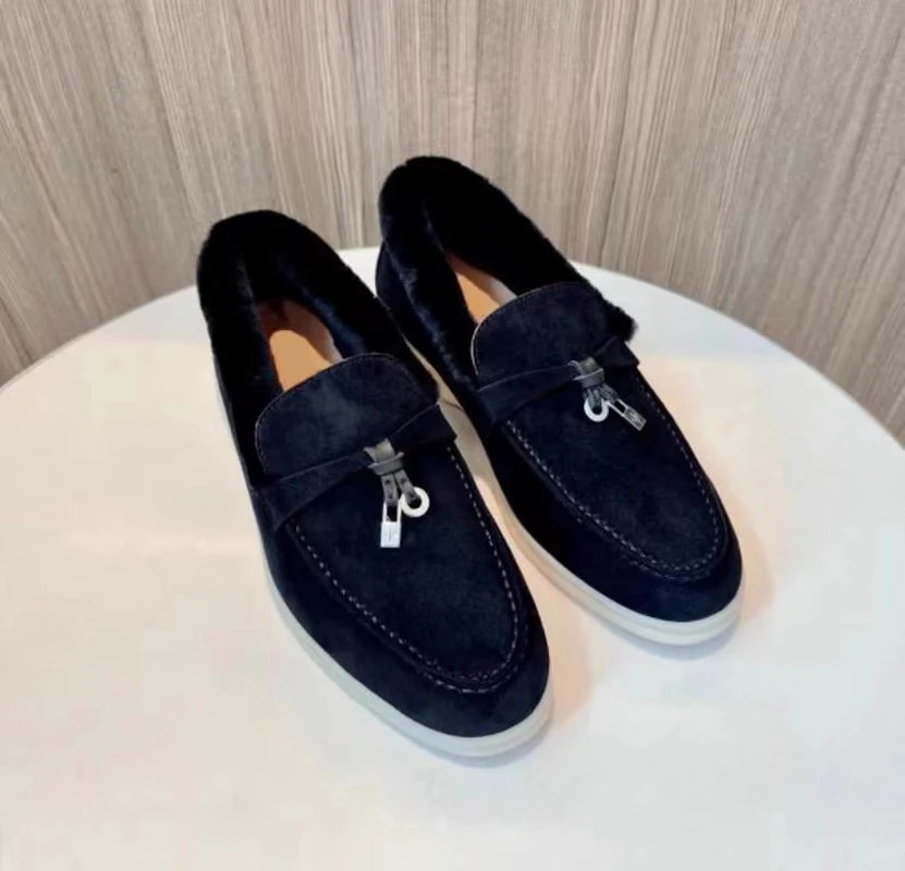 Designer Women's Flat Shoes & Men's Genuine Leather Casual Plush Winter Shoes
Designer Women's Flat Shoes & Men's Genuine Leather Casual Plush Winter Shoes