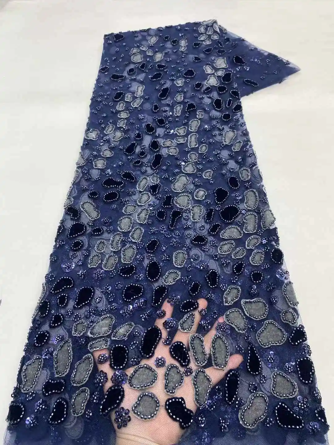 2025 New African French Nigerian High End Lace Fabric With Beads Sequins Mesh for Embroidery Wedding Party Bride Sewing Dress
2025 New African French Nigerian High End Lace Fabric With Beads Sequins Mesh for Embroidery Wedding Party Bride Sewing Dress