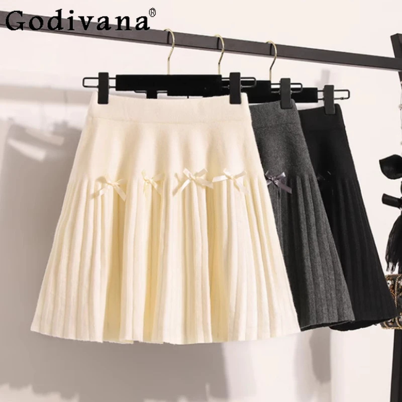 Осенняя французская плиссированная юбка большого размера с милым бантом и высокой талией, модные корейские свободные вязаные короткие юбки трапециевидной формы для снижения возраста
Осенняя французская плиссированная юбка большого размера с милым бантом и высокой талией, модные корейские свободные вязаные короткие юбки трапециевидной формы для снижения возраста