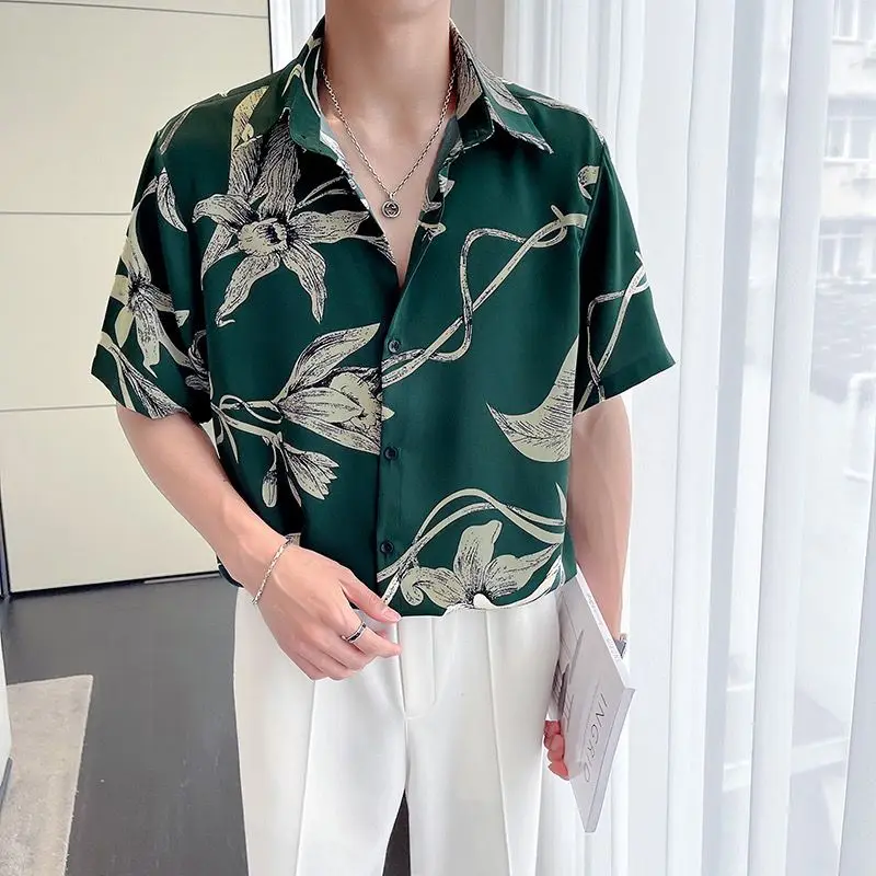 Men Korean Fashion Floral Print High Street Lapel Thin Ice Silk Shirt Summer Vintage Casual Short Sleeve Loose Tops Ropa Hombre 
Men Korean Fashion Floral Print High Street Lapel Thin Ice Silk Shirt Summer Vintage Casual Short Sleeve Loose Tops Ropa Hombre