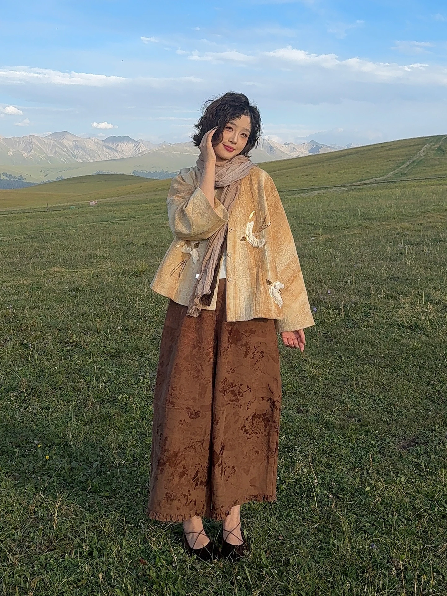 Yolo Silk Linen 3D Embroidery Design Spring New Arrival Cabbage Pants l Waist Elastic Micro Loose Fit Daily Wear
Yolo Silk Linen 3D Embroidery Design Spring New Arrival Cabbage Pants l Waist Elastic Micro Loose Fit Daily Wear