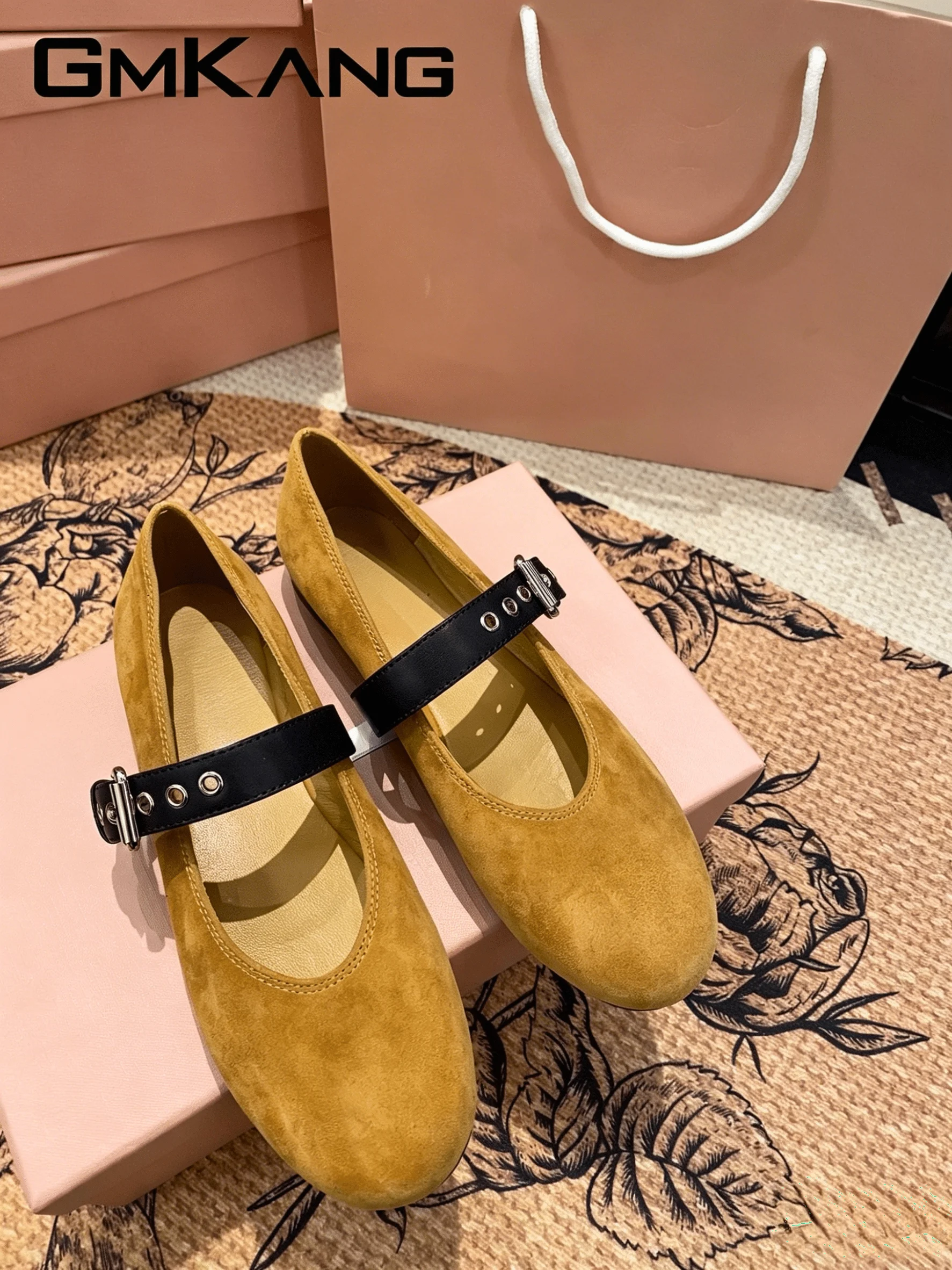 2026 New Women's Mary Jane Flats, Soft Suede Casual Shoes, Non-slip Comfort Daily Walking Ballet Flats
2026 New Women's Mary Jane Flats, Soft Suede Casual Shoes, Non-slip Comfort Daily Walking Ballet Flats