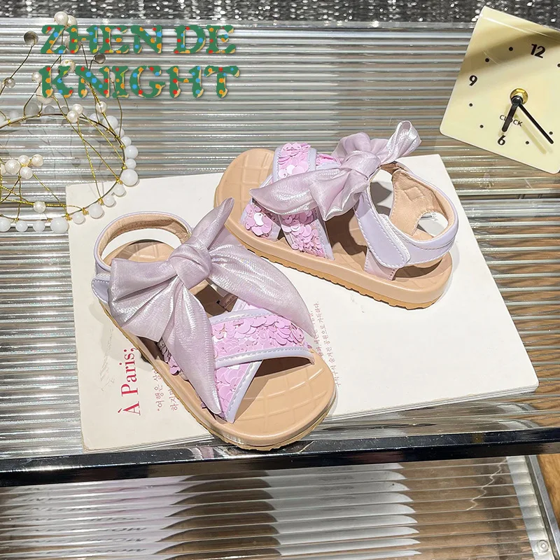 2025 Spring Girls' Sandals New Baby Korean Sparkle Cross Sandals Children's Butterfly Dew Toe Soft Soled Shoes
2025 Spring Girls' Sandals New Baby Korean Sparkle Cross Sandals Children's Butterfly Dew Toe Soft Soled Shoes