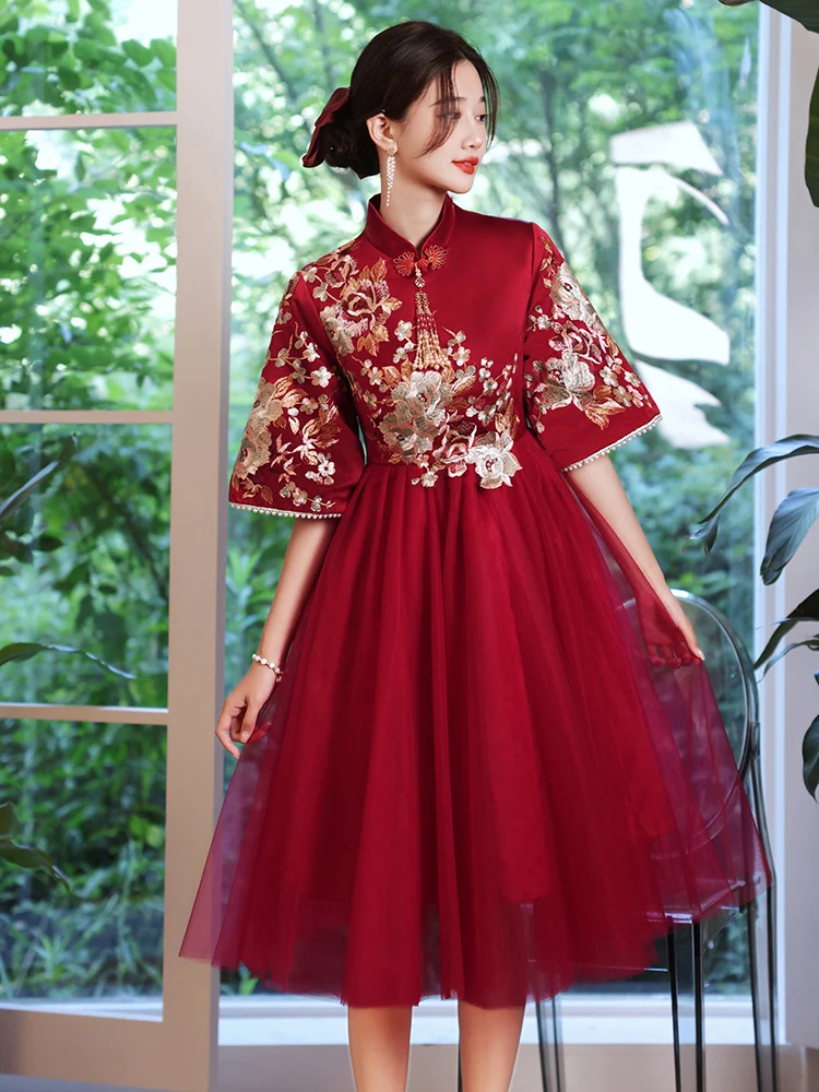 Materni Wedding Dr Chinese Sle Red Color Bridal Gown for Pregnant Women High Waist Zipper Design Floral Embroidery
Materni Wedding Dr Chinese Sle Red Color Bridal Gown for Pregnant Women High Waist Zipper Design Floral Embroidery