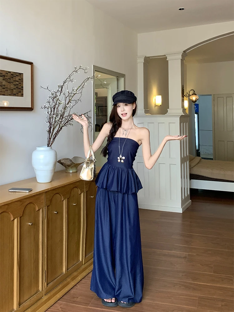 Retro temperament solid color strapless vest women's summer drape loose casual pants advanced elegant two piece set
Retro temperament solid color strapless vest women's summer drape loose casual pants advanced elegant two piece set