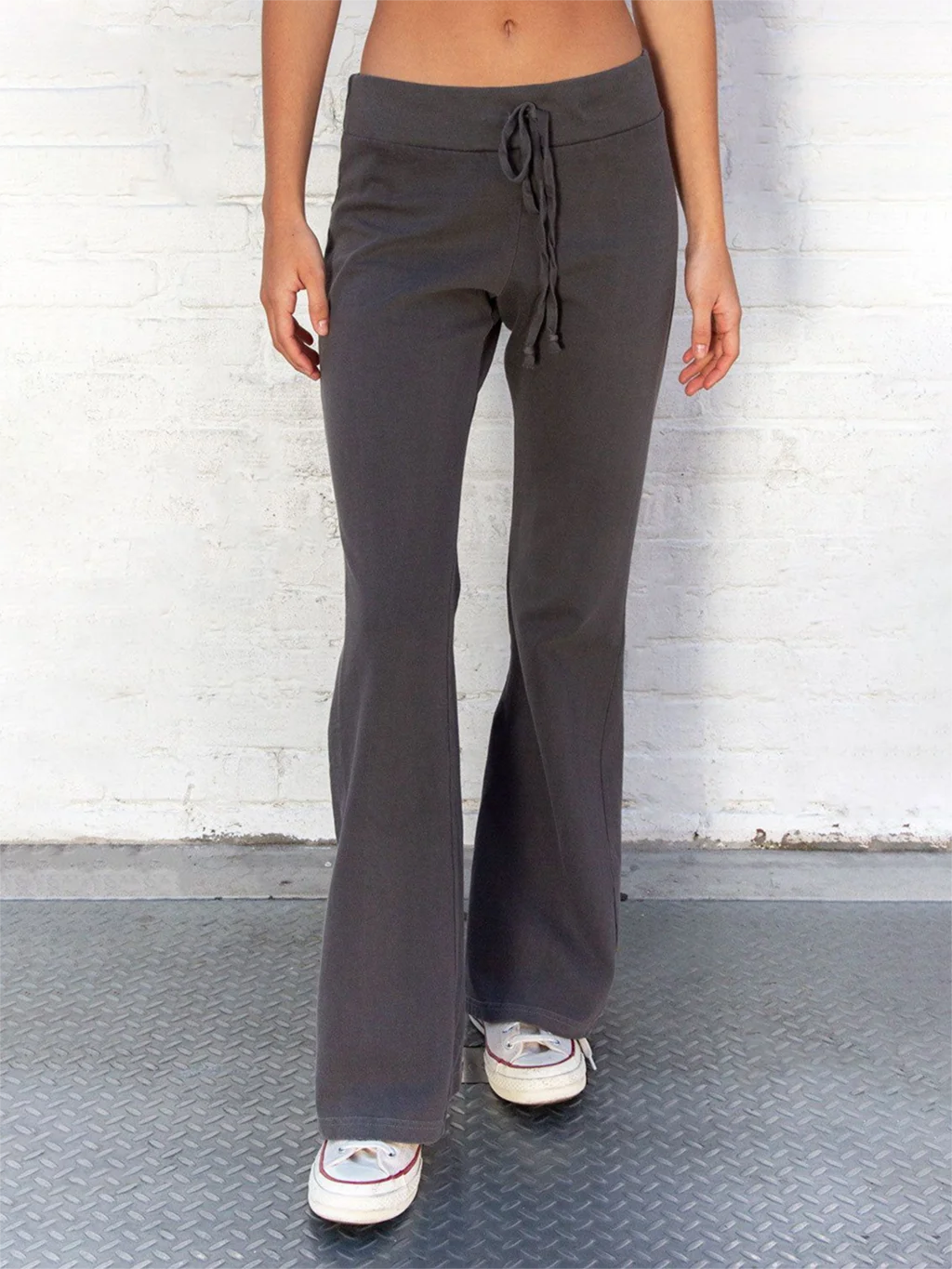 Gray Cotton Drawstring Flare Pant Autumn Woman High Waist Slim Sport Long Pants Female Simple Fashion Y2k Trousers 2023 Chic
Gray Cotton Drawstring Flare Pant Autumn Woman High Waist Slim Sport Long Pants Female Simple Fashion Y2k Trousers 2023 Chic