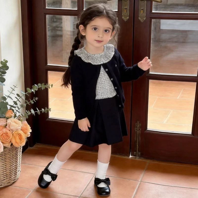Children's Suit2026Spring and summer new style girls' versatile single-breasted knitted cardigan and solid color short skirt
Children's Suit2026Spring and summer new style girls' versatile single-breasted knitted cardigan and solid color short skirt