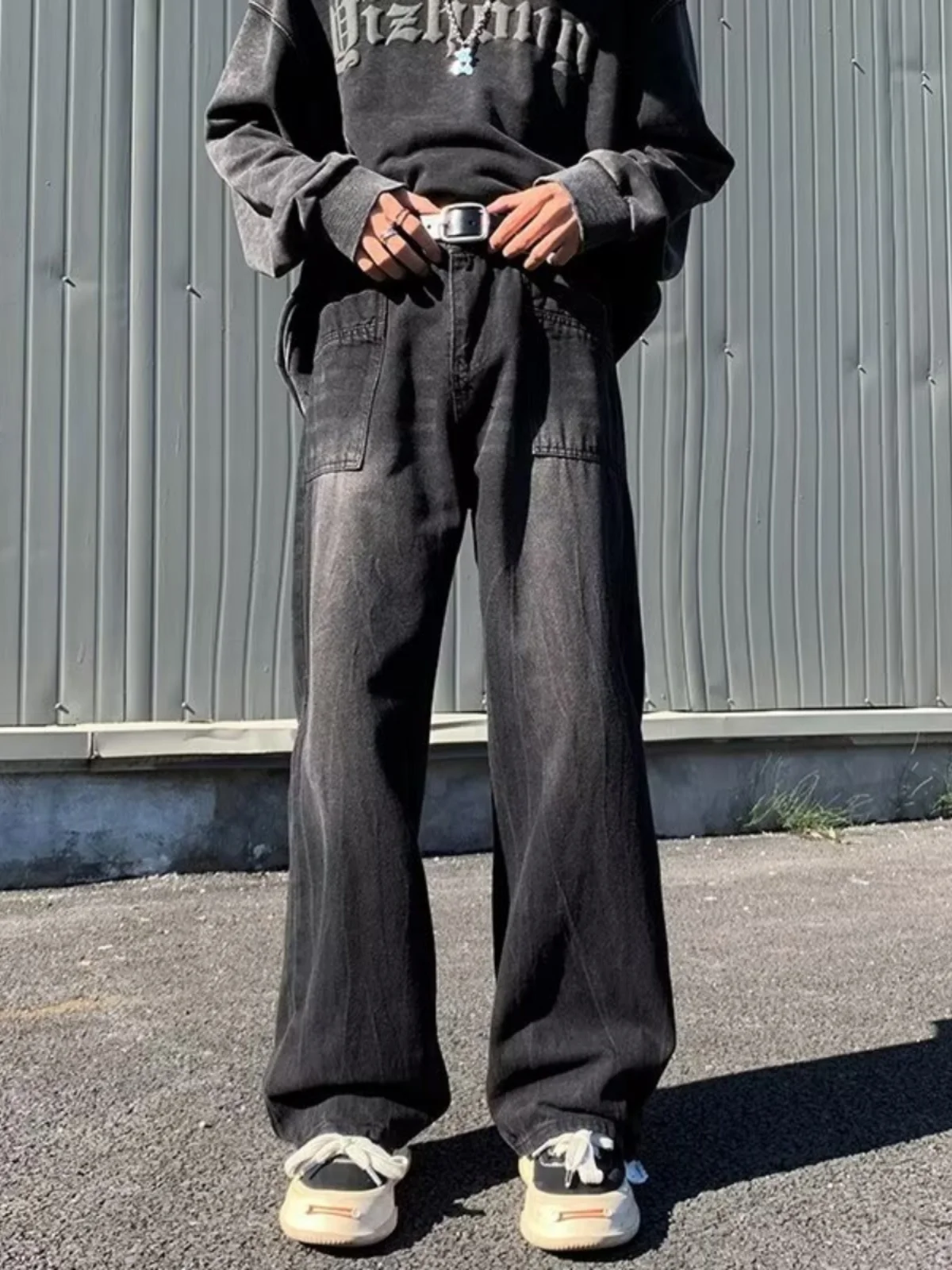 Retro Bla Waed Straight Leg Men's Jeans Loose High Street Vibe Street Design Wide Leg Floor-Length Casual Trousers
Retro Bla Waed Straight Leg Men's Jeans Loose High Street Vibe Street Design Wide Leg Floor-Length Casual Trousers