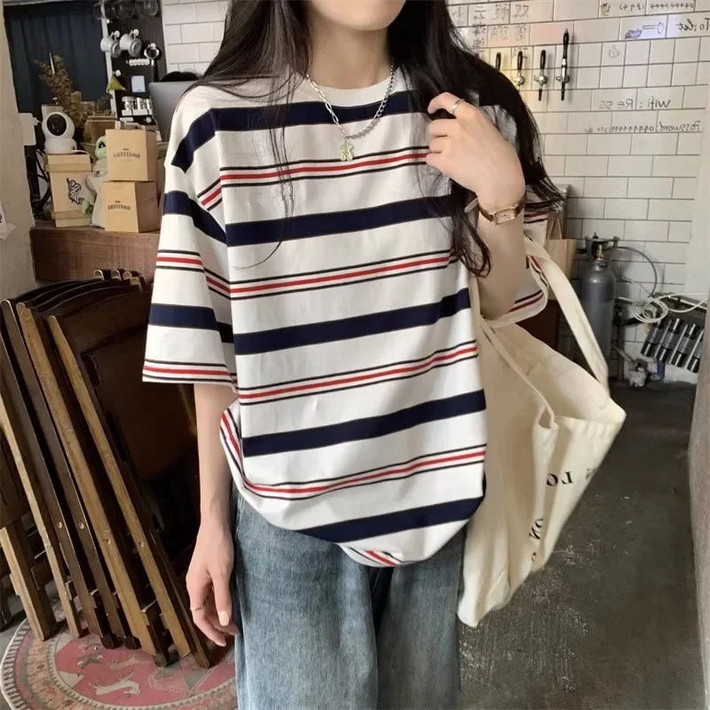 Korean Streetwear Striped T Shirts Women Kpop Harajuku Graphic Tops Hiphop Shirts for Women Grunge Casual Tees Summer
Korean Streetwear Striped T Shirts Women Kpop Harajuku Graphic Tops Hiphop Shirts for Women Grunge Casual Tees Summer