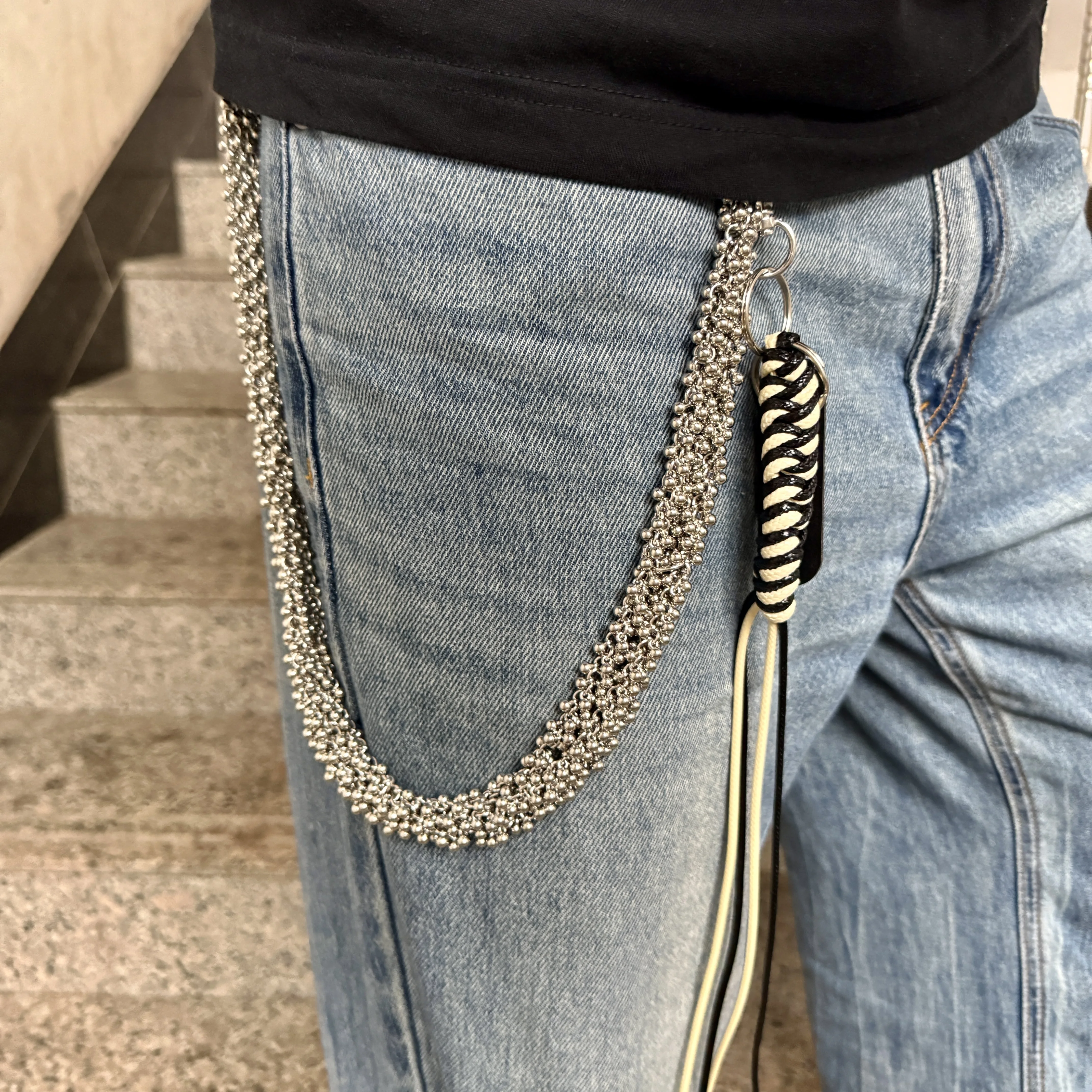 New punk style pants chain, handmade small hanging bead chain, personalized design, neutral waist decoration
New punk style pants chain, handmade small hanging bead chain, personalized design, neutral waist decoration