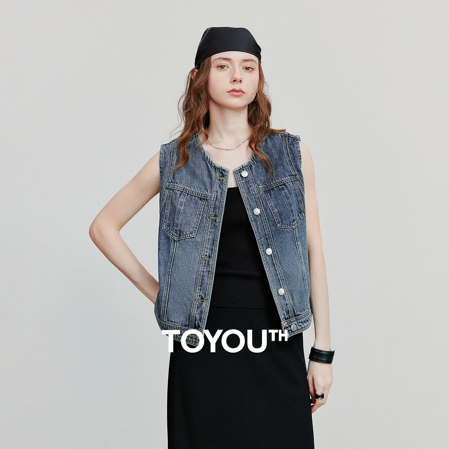 TOYOUTH Cowboy Vest 2025 Autumn New Sleeveless Retro Cotton Slim Denim Tank Tops
TOYOUTH Cowboy Vest 2025 Autumn New Sleeveless Retro Cotton Slim Denim Tank Tops