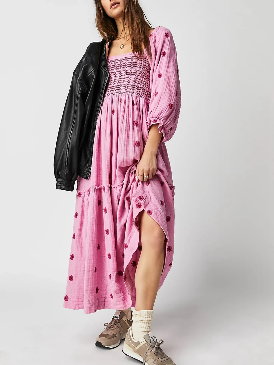 Women s Floral Embroidered Maxi Dress Puff Long Sleeve Square Neck Smocked Tiered Ruffle Dress Boho Flowy Long Dresses
Women s Floral Embroidered Maxi Dress Puff Long Sleeve Square Neck Smocked Tiered Ruffle Dress Boho Flowy Long Dresses