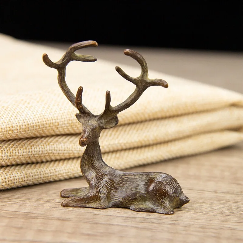 Retro Purple Bronze Deer Ornaments Alloy Deer Home Crafts Ornaments Animal Decorations Tea Ornaments Paper Weight Deer
Retro Purple Bronze Deer Ornaments Alloy Deer Home Crafts Ornaments Animal Decorations Tea Ornaments Paper Weight Deer