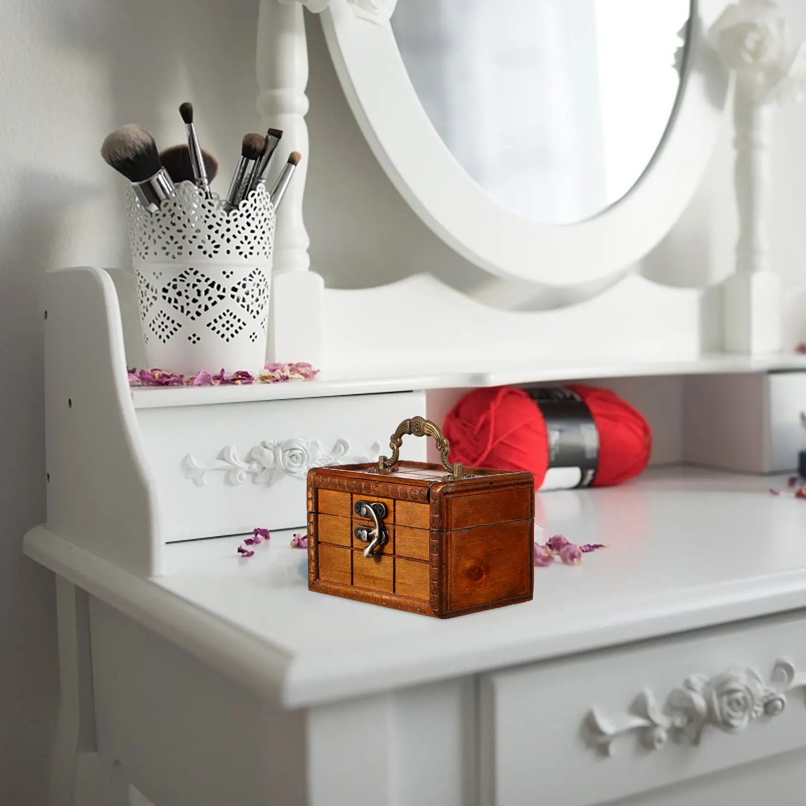 Винтажная деревянная шкатулка для драгоценностей, настольный органайзер, декоративный нагрудный чехол, держатель для безделушек на память для домашнего хранения в путешествиях
Винтажная деревянная шкатулка для драгоценностей, настольный органайзер, декоративный нагрудный чехол, держатель для безделушек на память для домашнего хранения в путешествиях