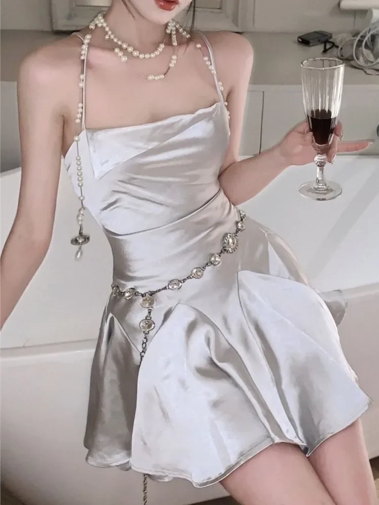 Women 2023 Summer Korean Style Backless Retro Off Shoulder Dress Slim Lace Up Dress Female Sleeveless Sexy Mini Dress
Women 2023 Summer Korean Style Backless Retro Off Shoulder Dress Slim Lace Up Dress Female Sleeveless Sexy Mini Dress