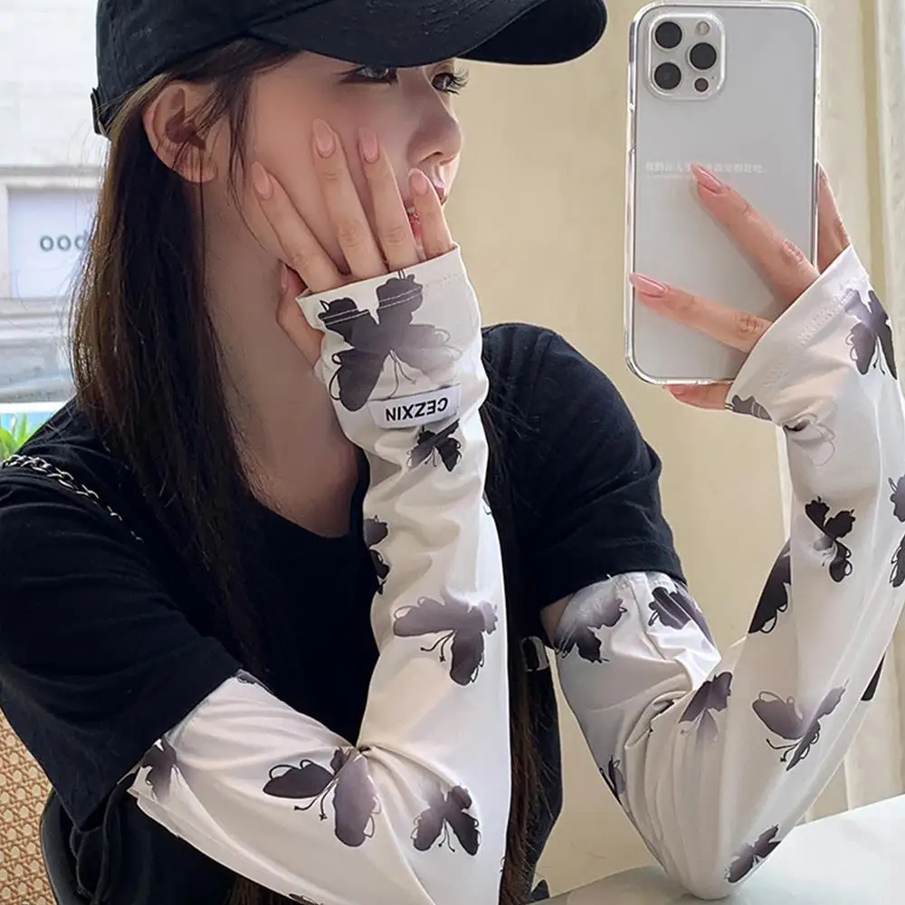 Ice Silk Sports Arm Sleeves Cycling Sun UV Protection Outdoor Travel Running Gym Fitness Cool Summer Arm Sleeves Women Arm Cover
Ice Silk Sports Arm Sleeves Cycling Sun UV Protection Outdoor Travel Running Gym Fitness Cool Summer Arm Sleeves Women Arm Cover