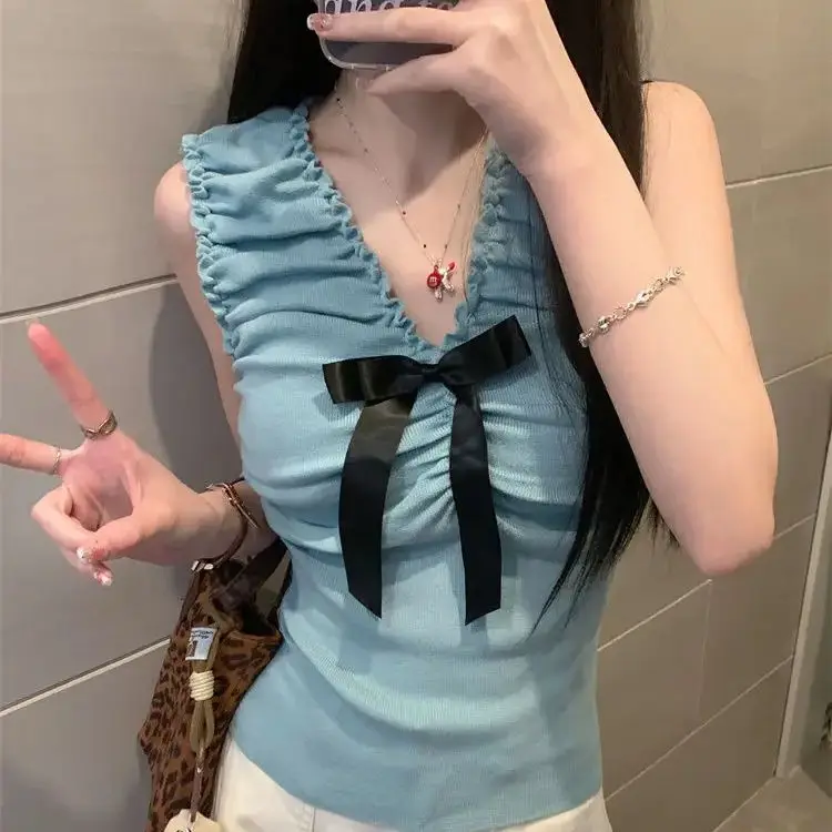 Sweet Style Bow V-Neck Pleated Suspender Summer New Niche Design Feel Waist-Hugging Slimming Versatile Korean Top
Sweet Style Bow V-Neck Pleated Suspender Summer New Niche Design Feel Waist-Hugging Slimming Versatile Korean Top