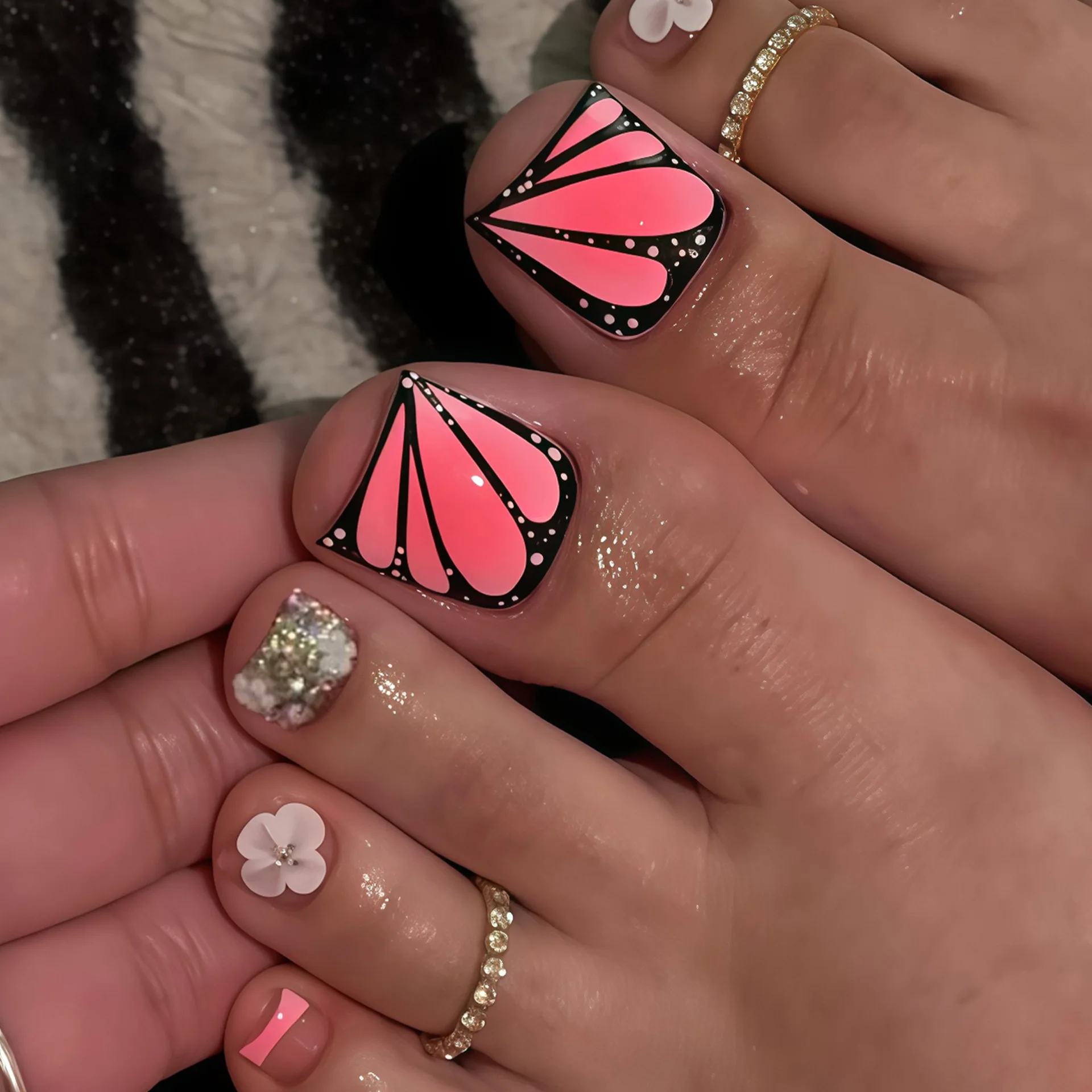 24 Glitter Foot Armor Spring and Summer High Pink Butterfly 3D Rhinestone Flower Pink French Dressing Armor
24 Glitter Foot Armor Spring and Summer High Pink Butterfly 3D Rhinestone Flower Pink French Dressing Armor