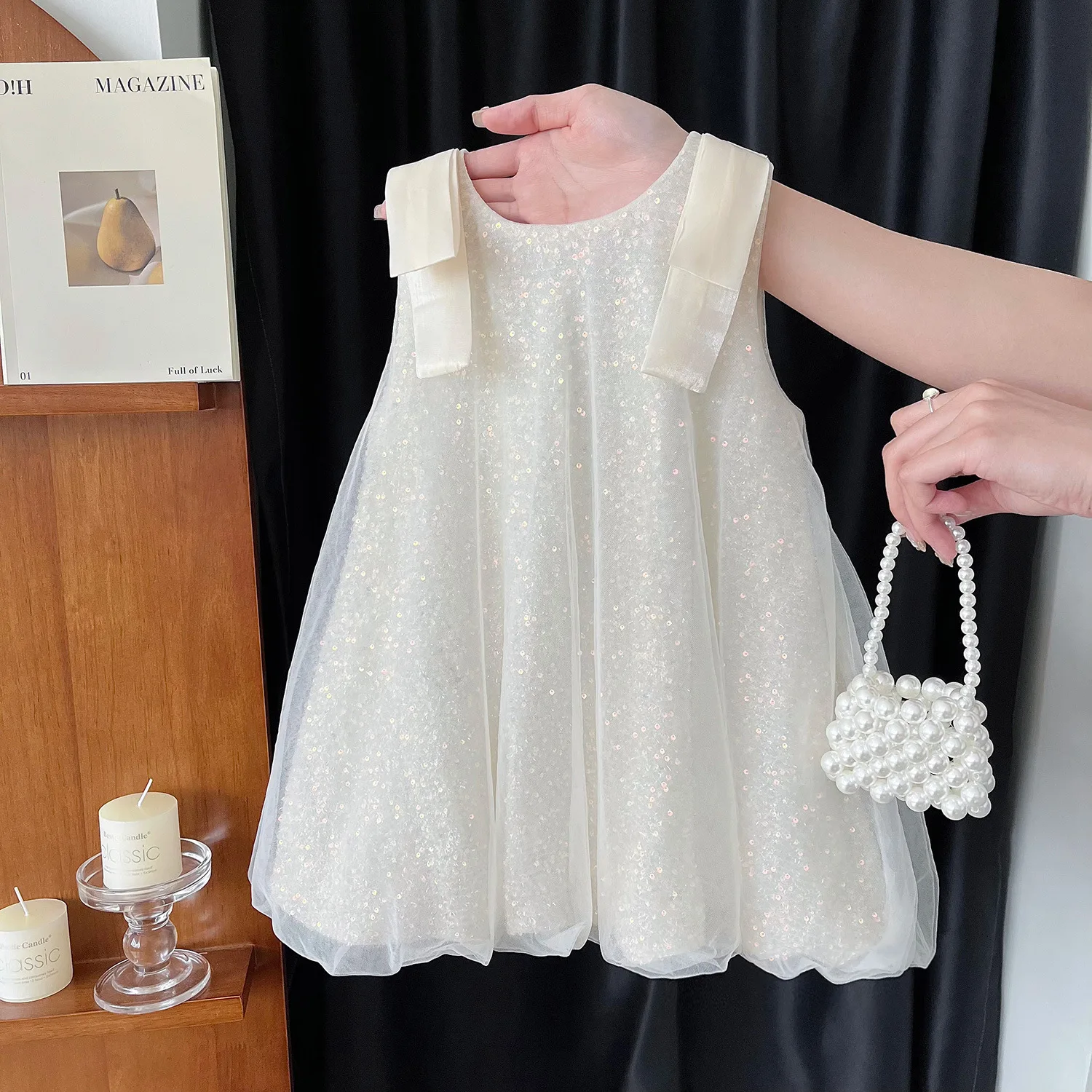 Summer Korean Style Girl's Princess Dress 2-7Y Kid's Sequin Mesh Sleeveless Shiny Vest Dress Birthday Children's Clothing
Summer Korean Style Girl's Princess Dress 2-7Y Kid's Sequin Mesh Sleeveless Shiny Vest Dress Birthday Children's Clothing