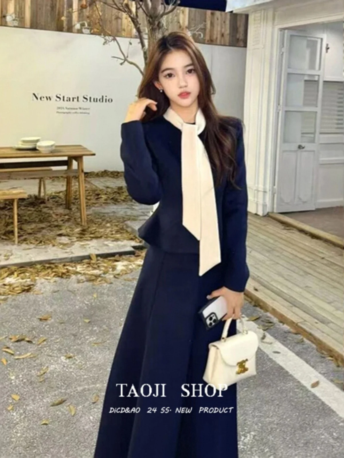 Elegant High-End Feelings Belted Waist Tweed Top Skirt Two-Piece Set Spring New Small Fragrance Style Fashion Set for Women
Elegant High-End Feelings Belted Waist Tweed Top Skirt Two-Piece Set Spring New Small Fragrance Style Fashion Set for Women