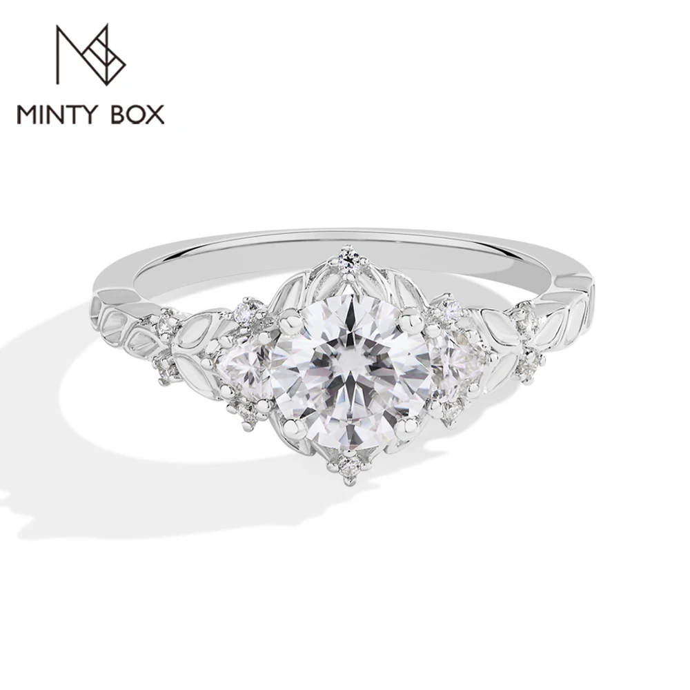 MINTYBOX S925 Sterling Silver 6.5mm Moissanite Engagement Ring for Women Flower Lab Diamond Rings 18K Plated Wedding Jewelry
MINTYBOX S925 Sterling Silver 6.5mm Moissanite Engagement Ring for Women Flower Lab Diamond Rings 18K Plated Wedding Jewelry