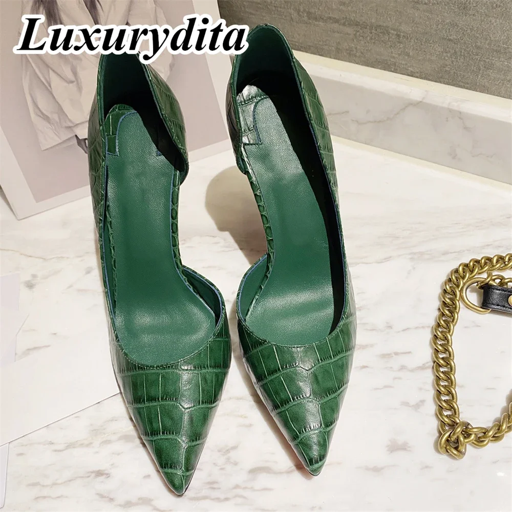 Top Quality Womens High Heels 0-12cm Luxury Fashion Ladies Sandals Designer Classic Red Heel Real Leather soled Mules Shoes 2174
Top Quality Womens High Heels 0-12cm Luxury Fashion Ladies Sandals Designer Classic Red Heel Real Leather soled Mules Shoes 2174