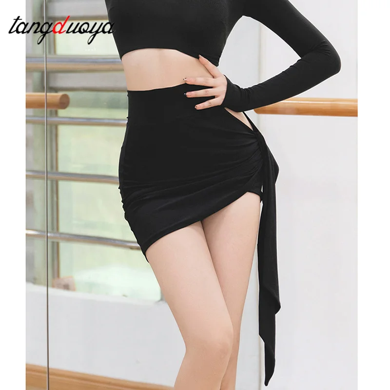 High-end Latin Dance Skirt Women Sexy Hollow Black Strap Latin Skirt Adjustable Girls Practice Dancewear Cha cha Dancing Clothes
High-end Latin Dance Skirt Women Sexy Hollow Black Strap Latin Skirt Adjustable Girls Practice Dancewear Cha cha Dancing Clothes