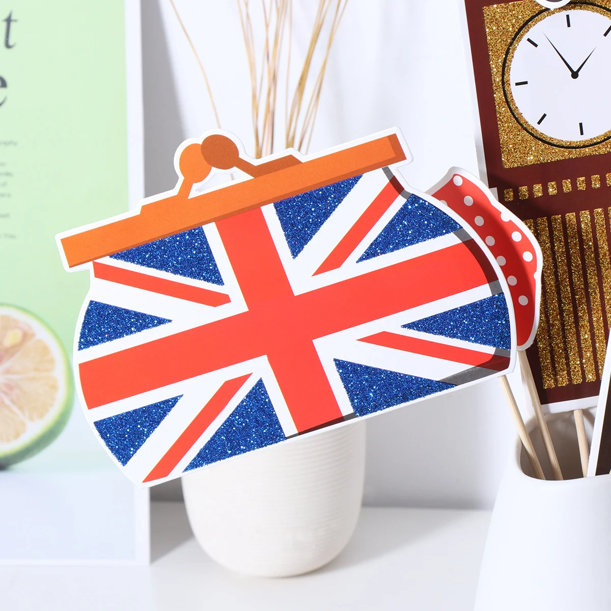20pcs Photo Props UK Flag Booth Party Supplies Decorations Shimmering National Day Celebrations Fun Accessories Handheld
20pcs Photo Props UK Flag Booth Party Supplies Decorations Shimmering National Day Celebrations Fun Accessories Handheld