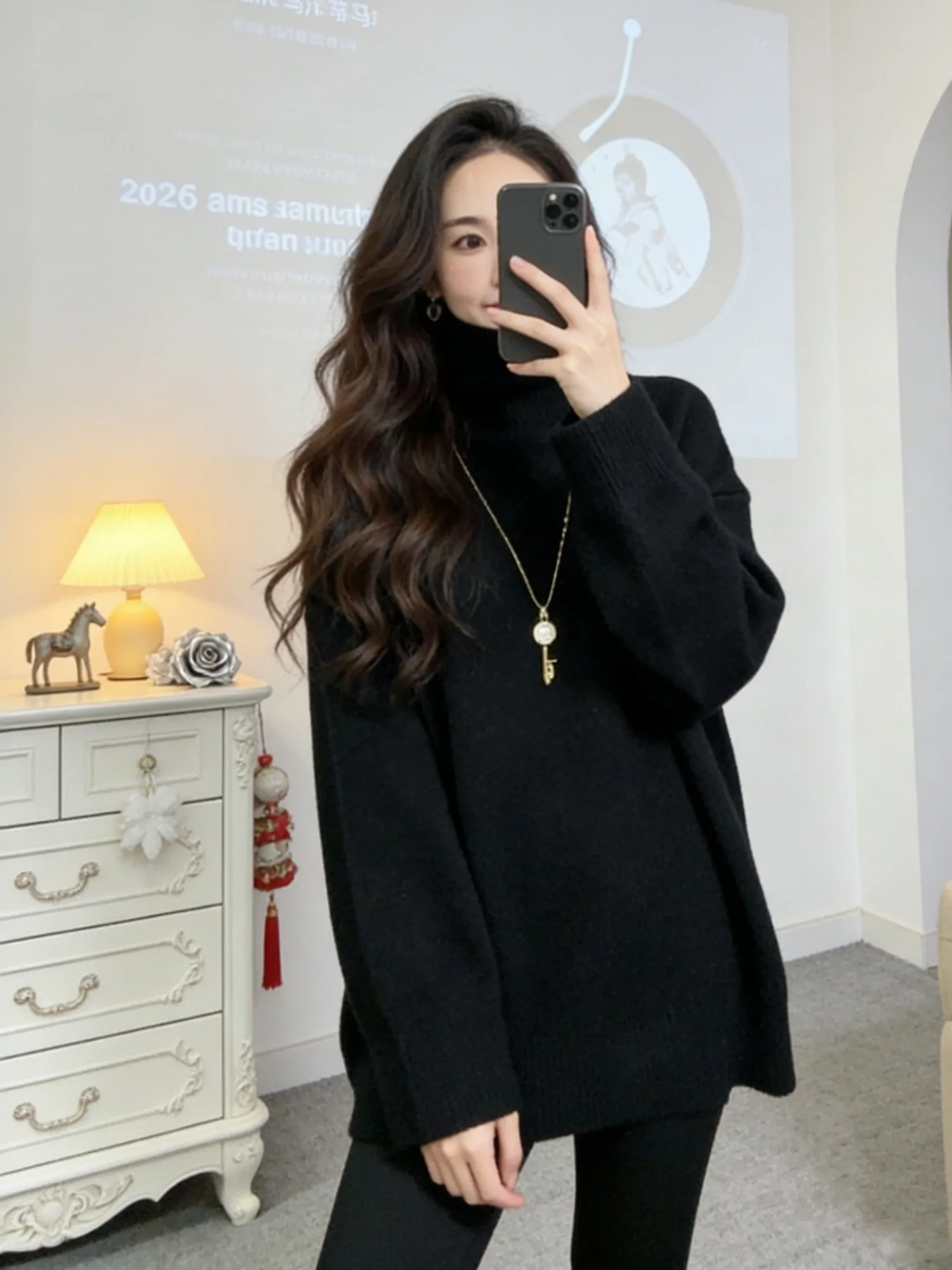 Женский свитер Ele High Ne средней длины: комфортный, уютный, для ношения под одеждой, в корейском стиле, мягкий, теплый, вязаный топ
Женский свитер Ele High Ne средней длины: комфортный, уютный, для ношения под одеждой, в корейском стиле, мягкий, теплый, вязаный топ