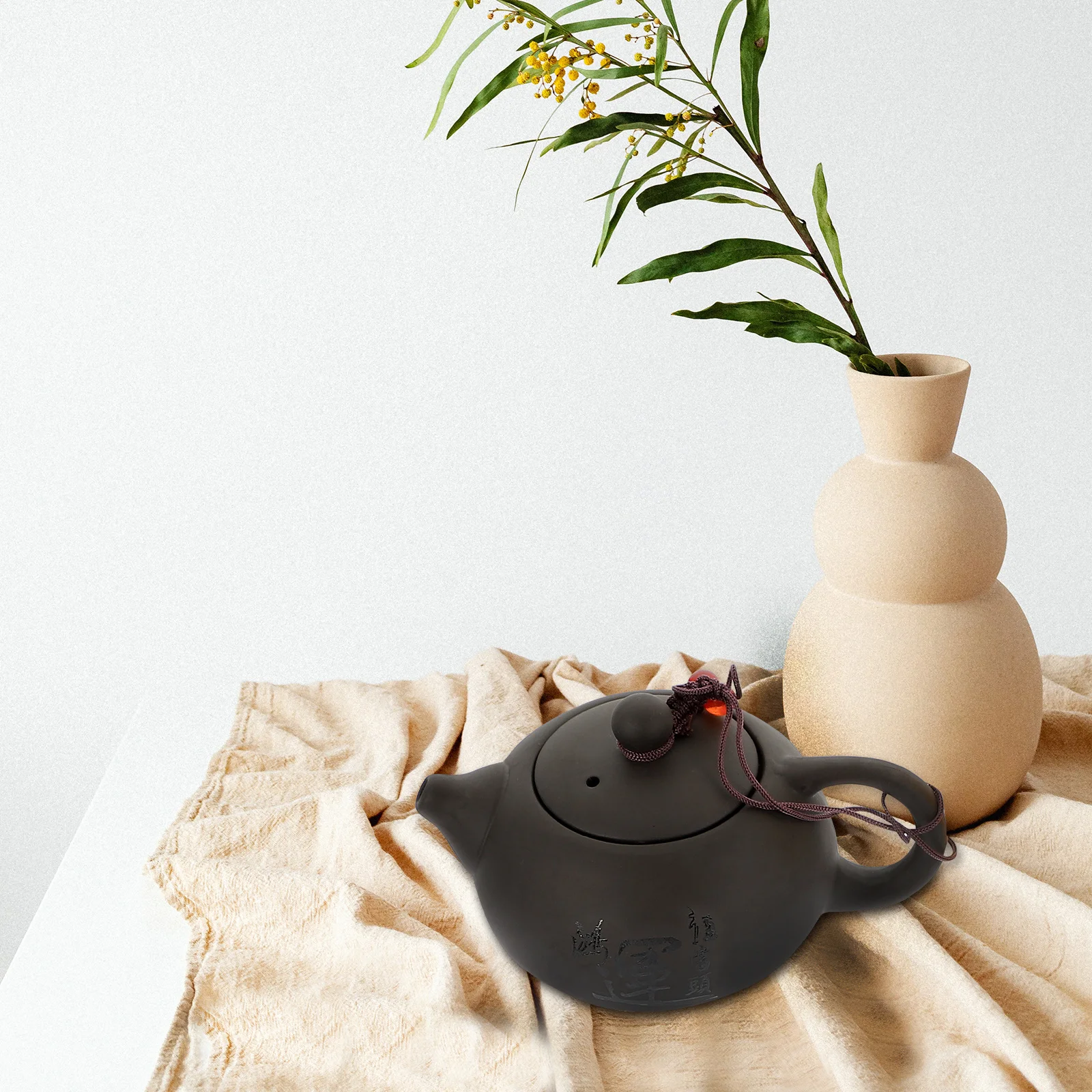 1 Set Portable Set Kit Purple Clay Teapot Teacups With Canister Travel Tea Cup Non-Slip Chinese Tea Supply Kitchen Bar
1 Set Portable Set Kit Purple Clay Teapot Teacups With Canister Travel Tea Cup Non-Slip Chinese Tea Supply Kitchen Bar