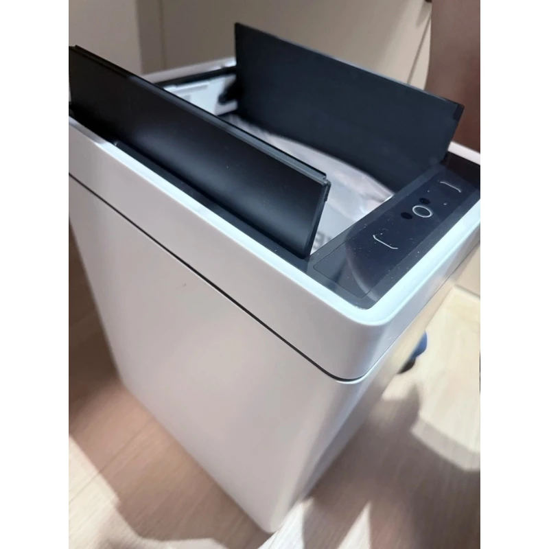 Automatic adsorption induction type large-capacity kitchen, bathroom, living room, bathroom, household smart trash can
Automatic adsorption induction type large-capacity kitchen, bathroom, living room, bathroom, household smart trash can