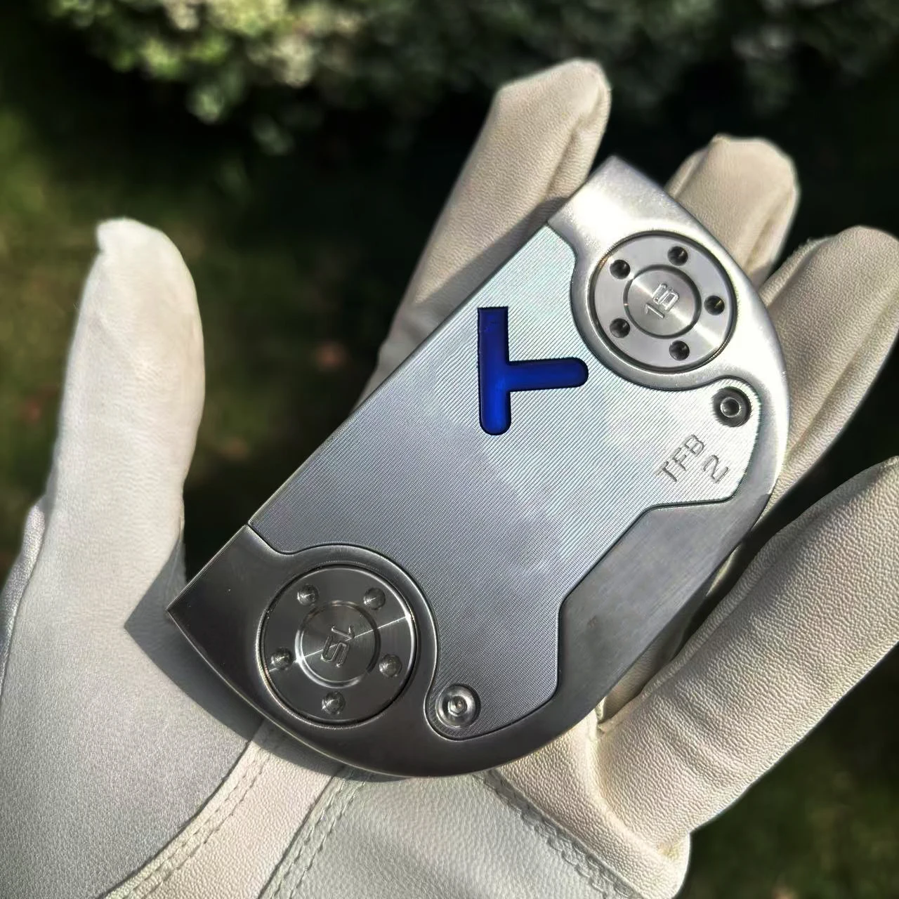 Golf Clubs TFB-2 Semicircle Putter Golf Putter Sliver Semicircle Putter Durable Club Head 32/33/34/35 inch with Headcover
Golf Clubs TFB-2 Semicircle Putter Golf Putter Sliver Semicircle Putter Durable Club Head 32/33/34/35 inch with Headcover