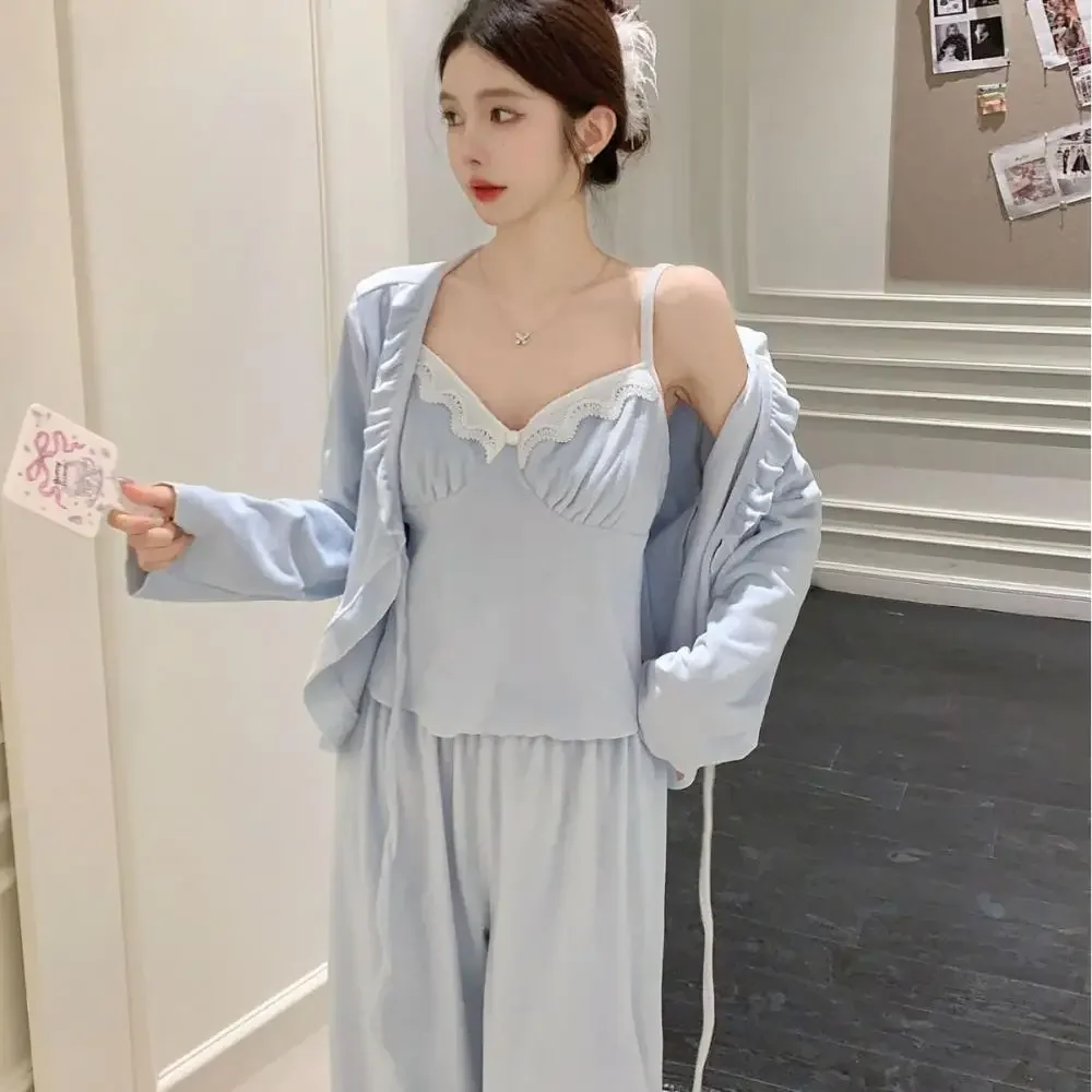 Синяя домашняя одежда из 3 предметов, домашняя одежда в корейском стиле, ночная рубашка для молодых девушек, сексуальный топ на бретельках с кружевной отделкой и брюки, одежда для дома, пижамы принцессы 
Синяя домашняя одежда из 3 предметов, домашняя одежда в корейском стиле, ночная рубашка для молодых девушек, сексуальный топ на бретельках с кружевной отделкой и брюки, одежда для дома, пижамы принцессы