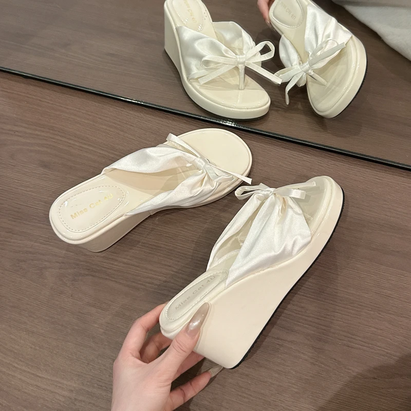 Summer Clip Toe Heel Women Slippers Concise Platform Thick Sole Dress Shoes Outdoor Height Increase Vacation Slides Shoes
Summer Clip Toe Heel Women Slippers Concise Platform Thick Sole Dress Shoes Outdoor Height Increase Vacation Slides Shoes