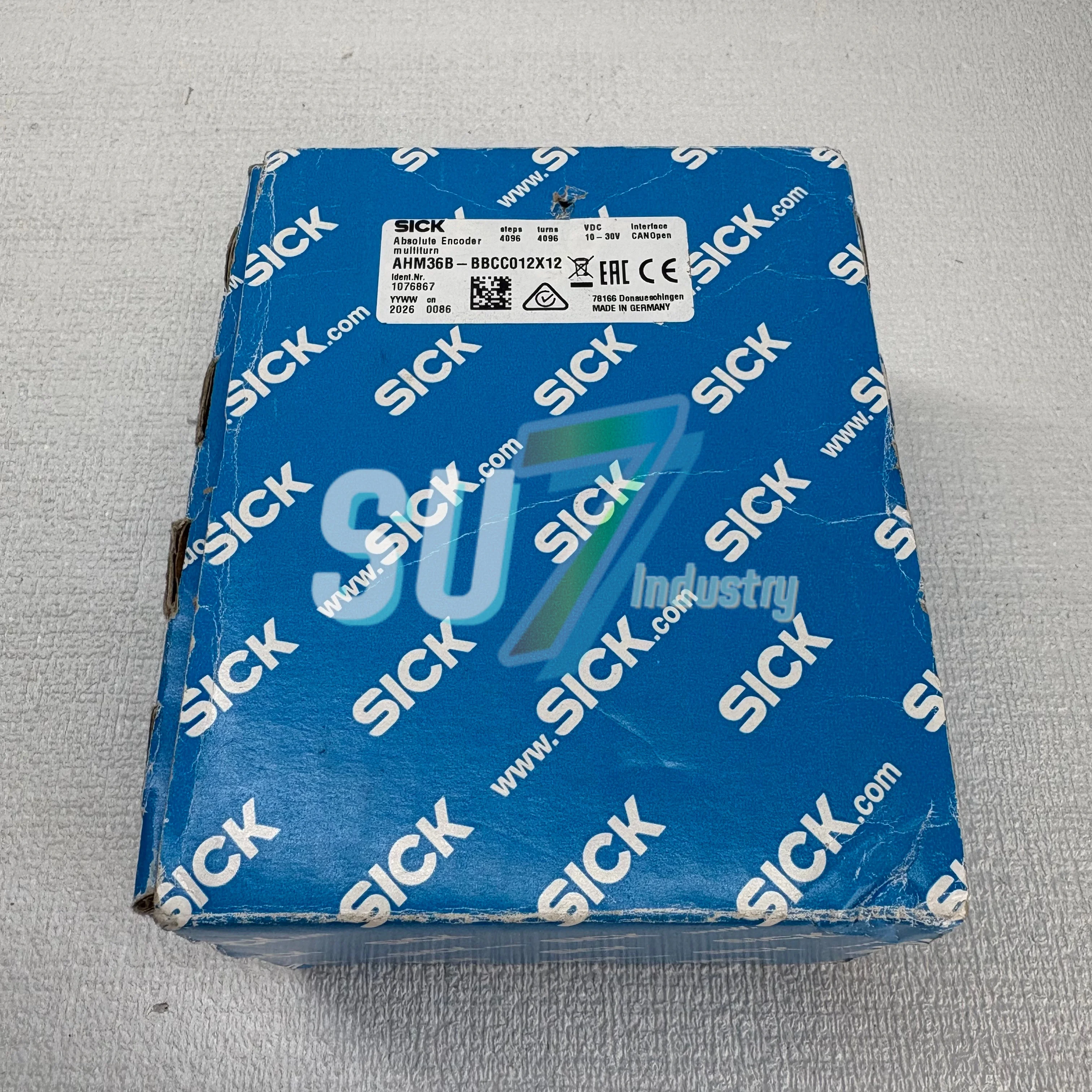 Новый оригинальный энкодер AHM36-BBCC012X12 1076867
Новый оригинальный энкодер AHM36-BBCC012X12 1076867