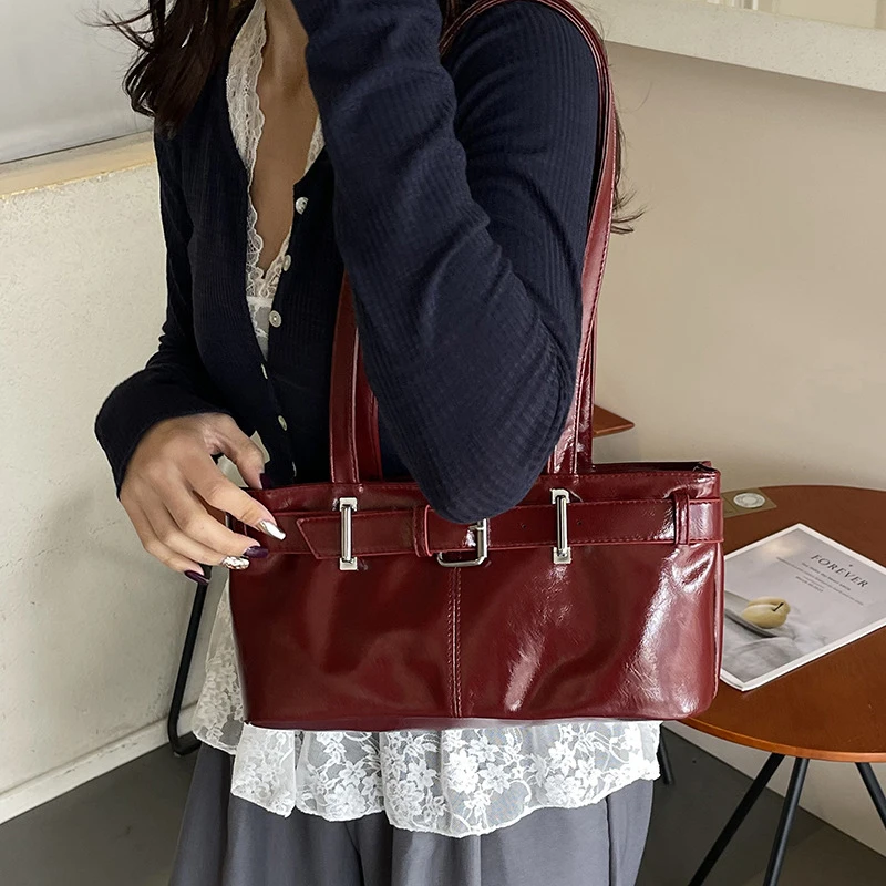 Vintage Handbag for Women Large Capacity New Autumn/winter Underarm Commuting Bag Korean Casual Single Shoulder Tote Bag
Vintage Handbag for Women Large Capacity New Autumn/winter Underarm Commuting Bag Korean Casual Single Shoulder Tote Bag