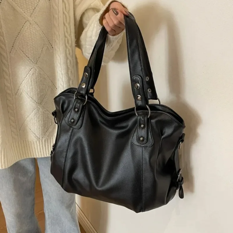 Female Handbag Large Capacity Shoulder Bags Big Stylsih Tote Bag Ladies Soft Leather Messenger Bags Women
Female Handbag Large Capacity Shoulder Bags Big Stylsih Tote Bag Ladies Soft Leather Messenger Bags Women