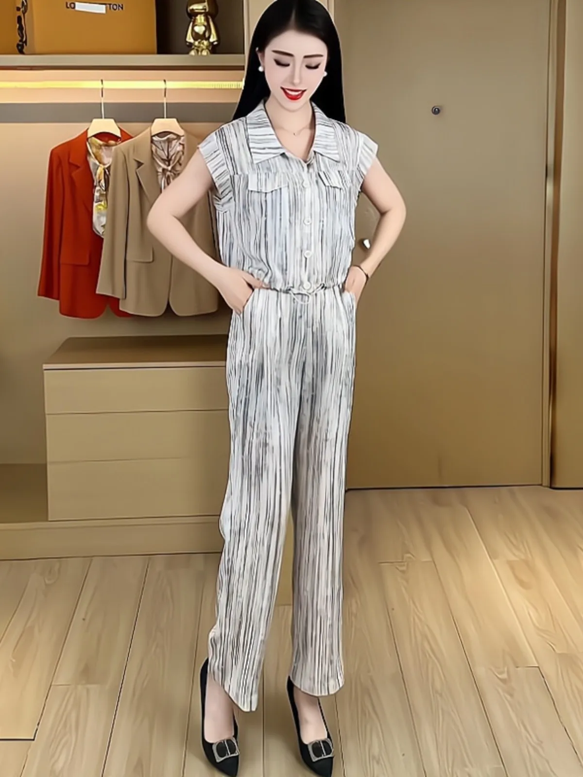 Elegant Ice Silk Set Women's Summer New Style Slimming Short Sleeve Shirt High Waist Wide Leg Pants Two Piece Set Fashionable
Elegant Ice Silk Set Women's Summer New Style Slimming Short Sleeve Shirt High Waist Wide Leg Pants Two Piece Set Fashionable