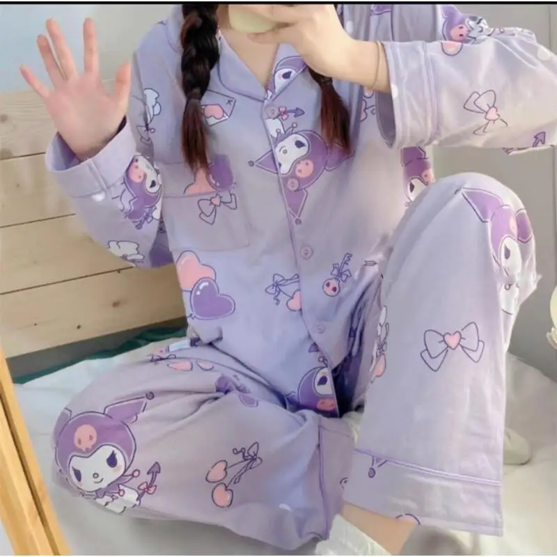 Женский пижамный комплект Sanrio Hello Kitty с мультяшным принтом, из мягкого хлопка, для девочек и женщин, домашняя одежда, пижама, милый комплект с длинными рукавами и длинными брюками с отложным воротником
Женский пижамный комплект Sanrio Hello Kitty с мультяшным принтом, из мягкого хлопка, для девочек и женщин, домашняя одежда, пижама, милый комплект с длинными рукавами и длинными брюками с отложным воротником