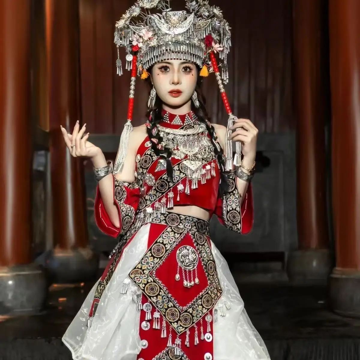 New National Style Hmong Costume Women's Traditional Chinese Carnival Stage Performance Clothing Niche Suits Female
New National Style Hmong Costume Women's Traditional Chinese Carnival Stage Performance Clothing Niche Suits Female