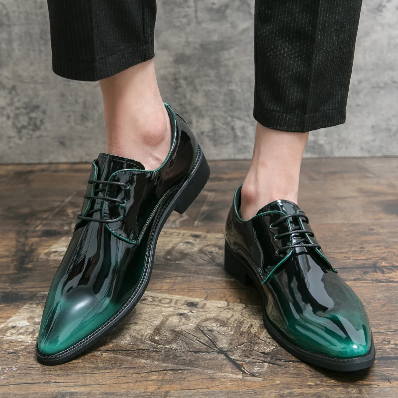 Spring and Autumn New High Quality Patent Leather Casual Shoes Men Lace Up Pointed Toe Thick Sole Green Designer Leather Shoes
Spring and Autumn New High Quality Patent Leather Casual Shoes Men Lace Up Pointed Toe Thick Sole Green Designer Leather Shoes