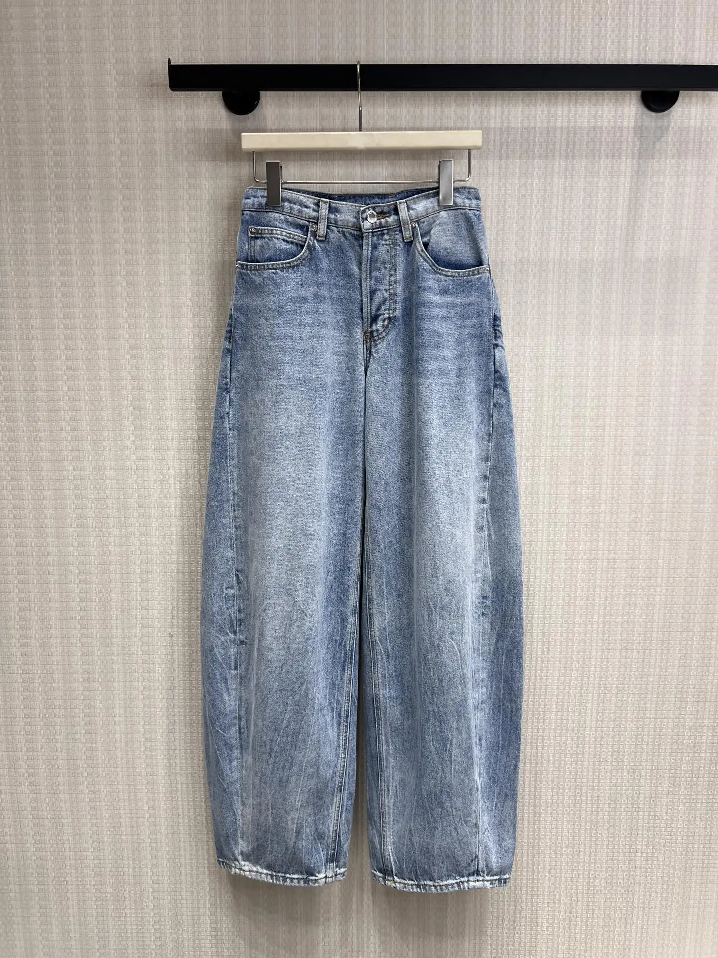 Retro Washed Wide Leg Jeans High Waist Casual Women's Denim Pants Slimming Effect Versatile Summer Commute Loose Fit
Retro Washed Wide Leg Jeans High Waist Casual Women's Denim Pants Slimming Effect Versatile Summer Commute Loose Fit