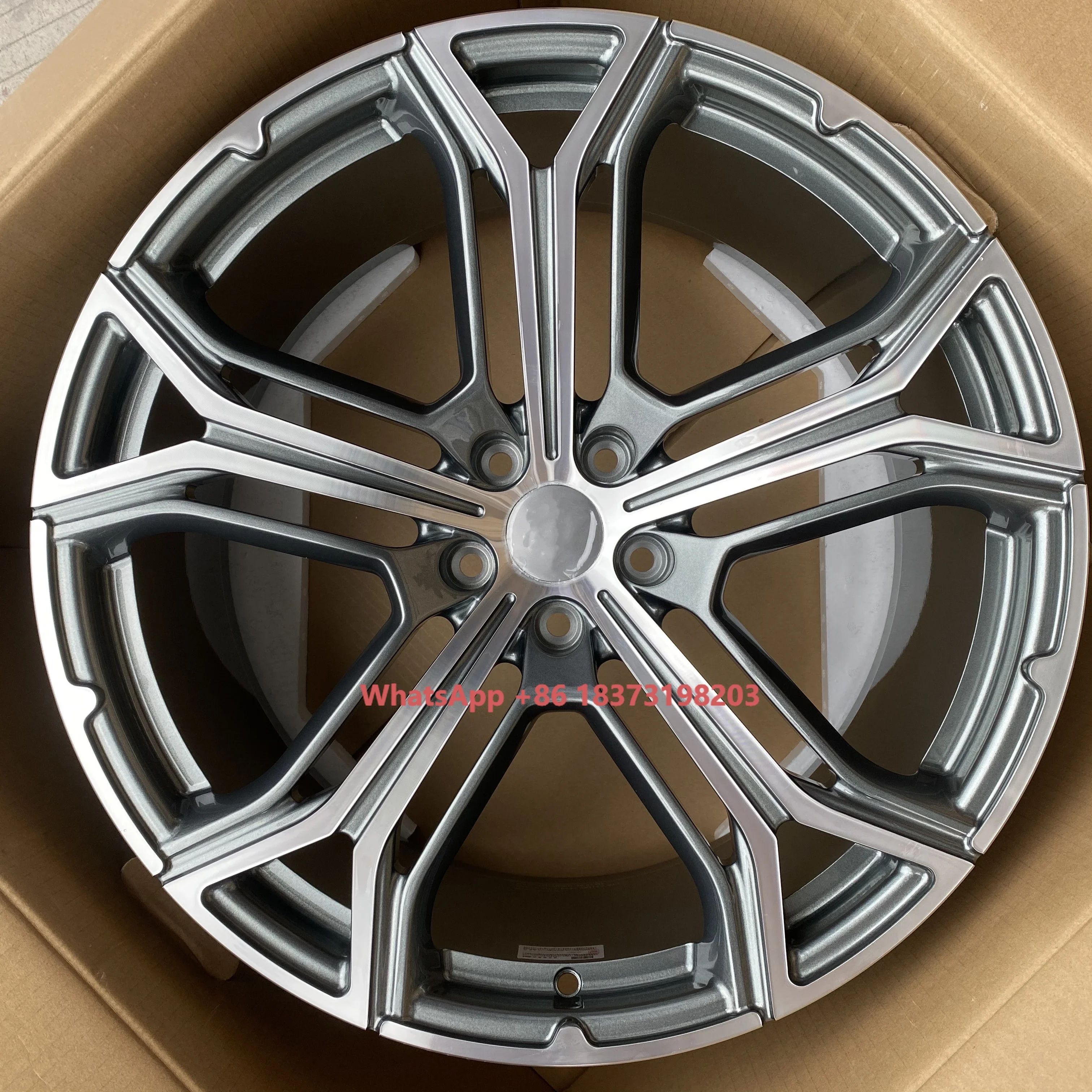 Customized 5 Holes Brushed Silver Deep Concave 18 Inch Forged Wheels for 296gts F8 Roma Light Weight Racing Car Wheel
Customized 5 Holes Brushed Silver Deep Concave 18 Inch Forged Wheels for 296gts F8 Roma Light Weight Racing Car Wheel